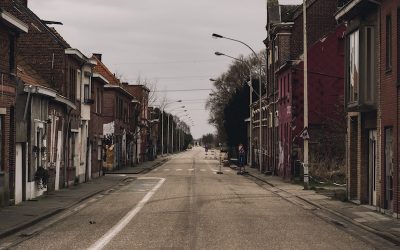 Straight oncoming roads and cul-de-sacs